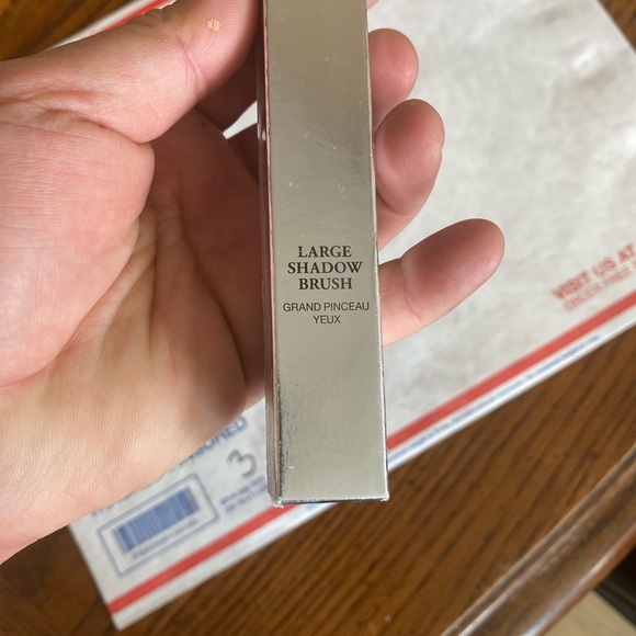 Lancome No 11 large shadow brush in box. - Picture 5 of 6